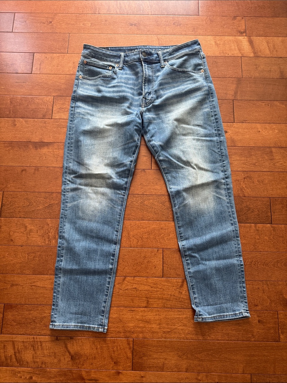 Men's American Eagle Blue Washed Jeans - Athletic Fit 34x30